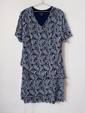 Connected Apparel neutral modest blue
 Paisley prints V-Neck Tiered Dress sz 16W